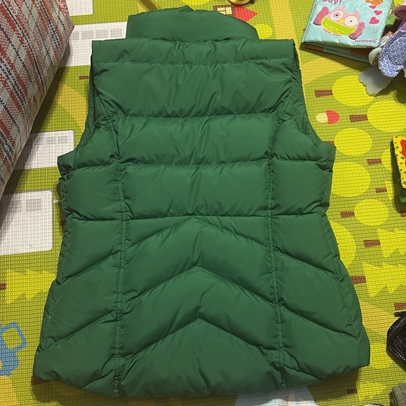 J crew Green Puffer Vest - Picture 6 of 6